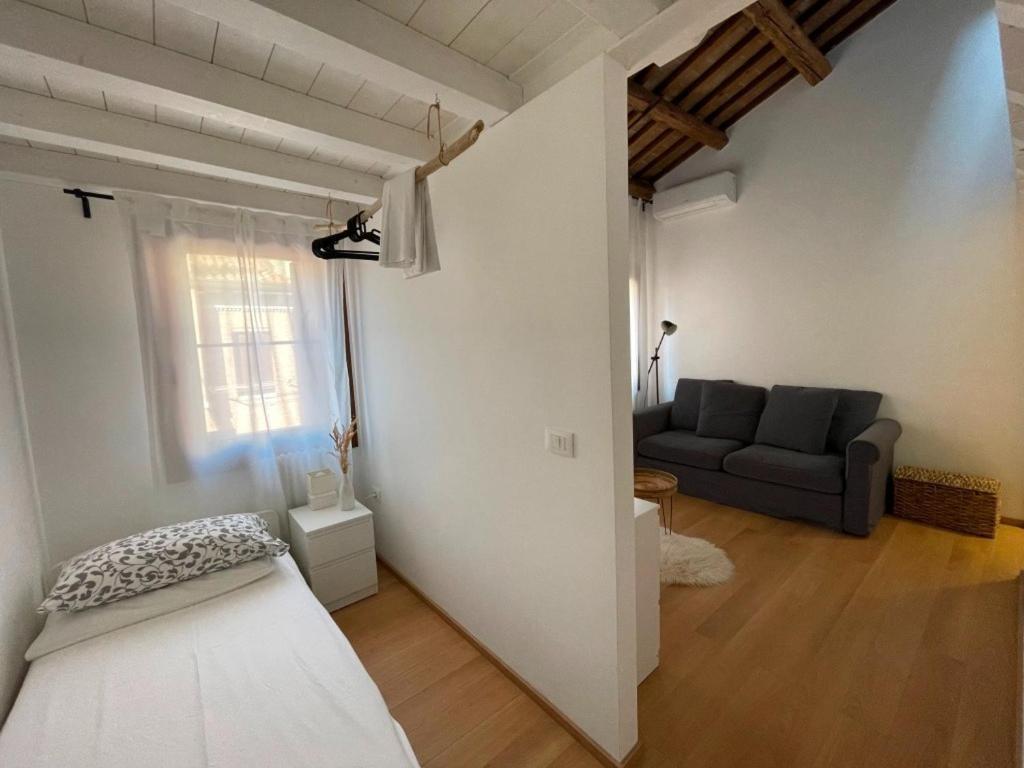 Casa Vacanze Giorgetta Palazzina Privata Di Due Piani Кьоджа Экстерьер фото